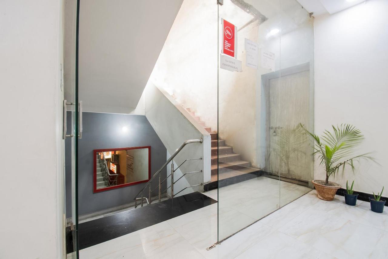 Oyo 44287 Hotel Aarav Plaza Muzaffarpur Luaran gambar